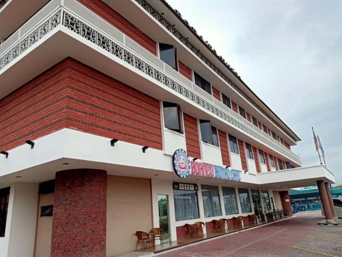 Super Oyo 90464 Borneo Suites Hotel Kota Kinabalu Bagian luar foto